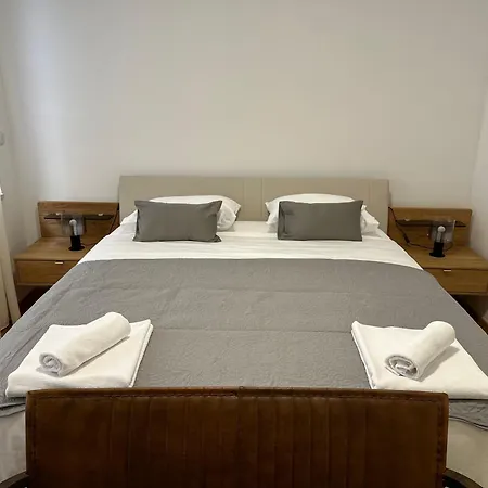 Lägenhet Emily At Center *