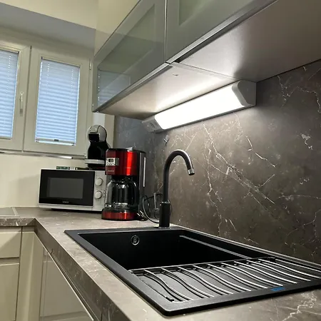 Lägenhet Emily At Center *