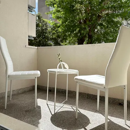 Emily At Center Split